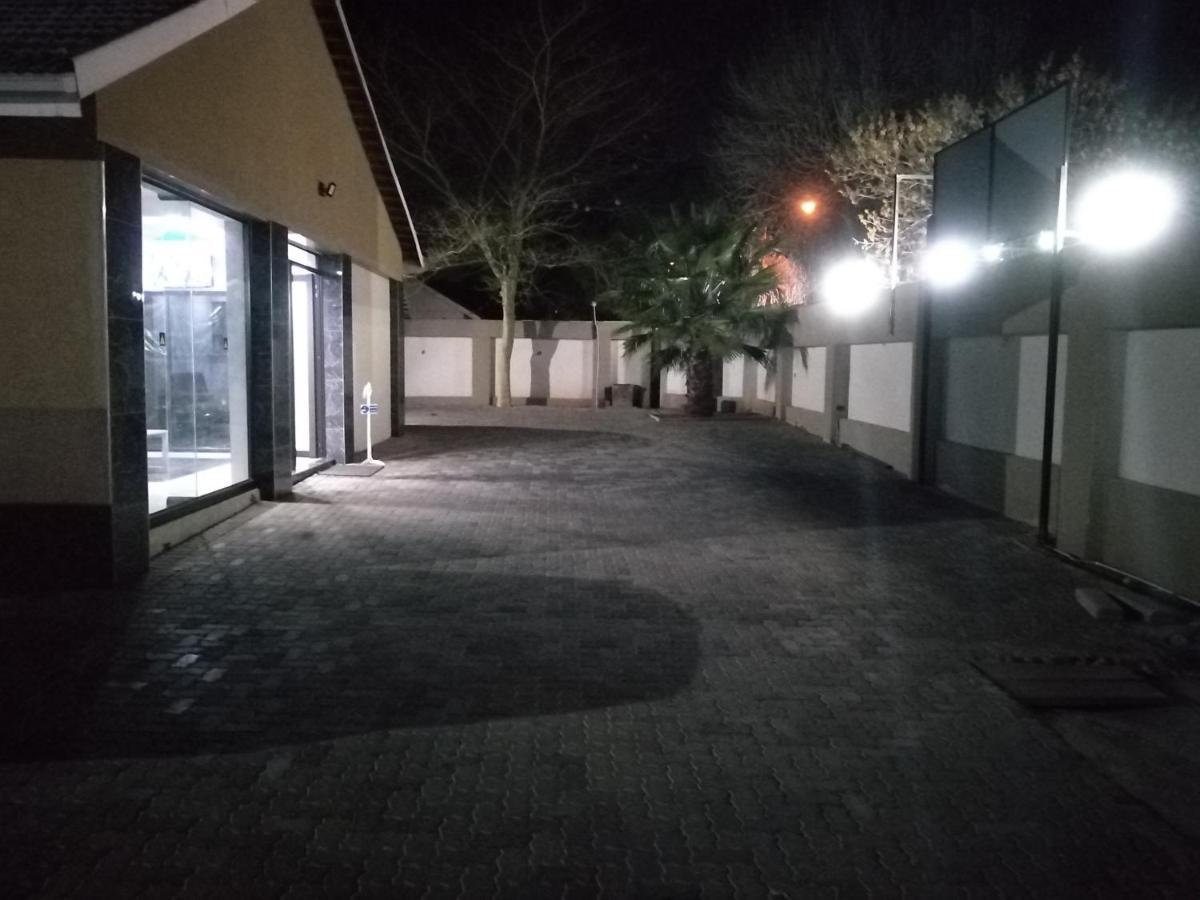 Classic-Lodge Kempton Park Exterior photo